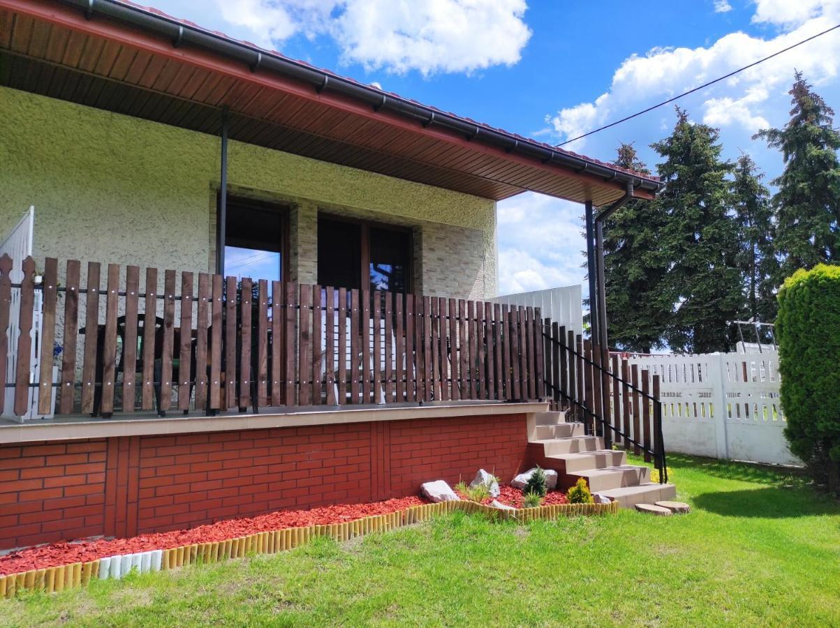 Agroturystyka Kobylnica Nad Wisla Esterno foto